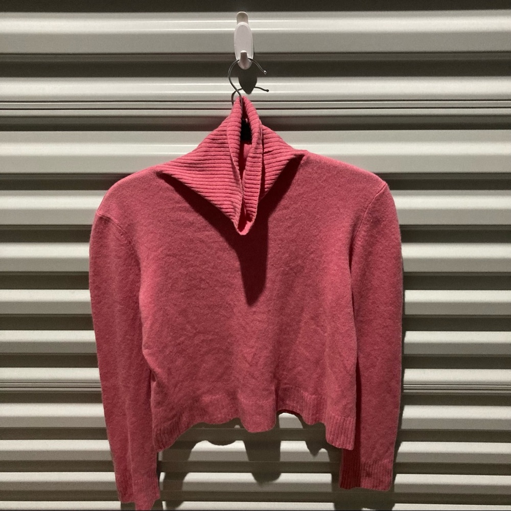 Yarns Sweater Women’s Size Large Pink Cashmere Turtleneck Sweater